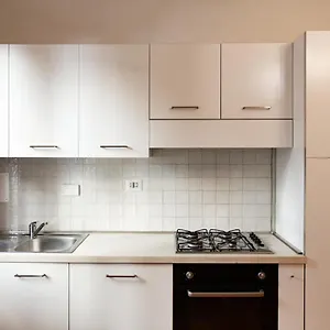 Graceful In The Heart Of Florencia